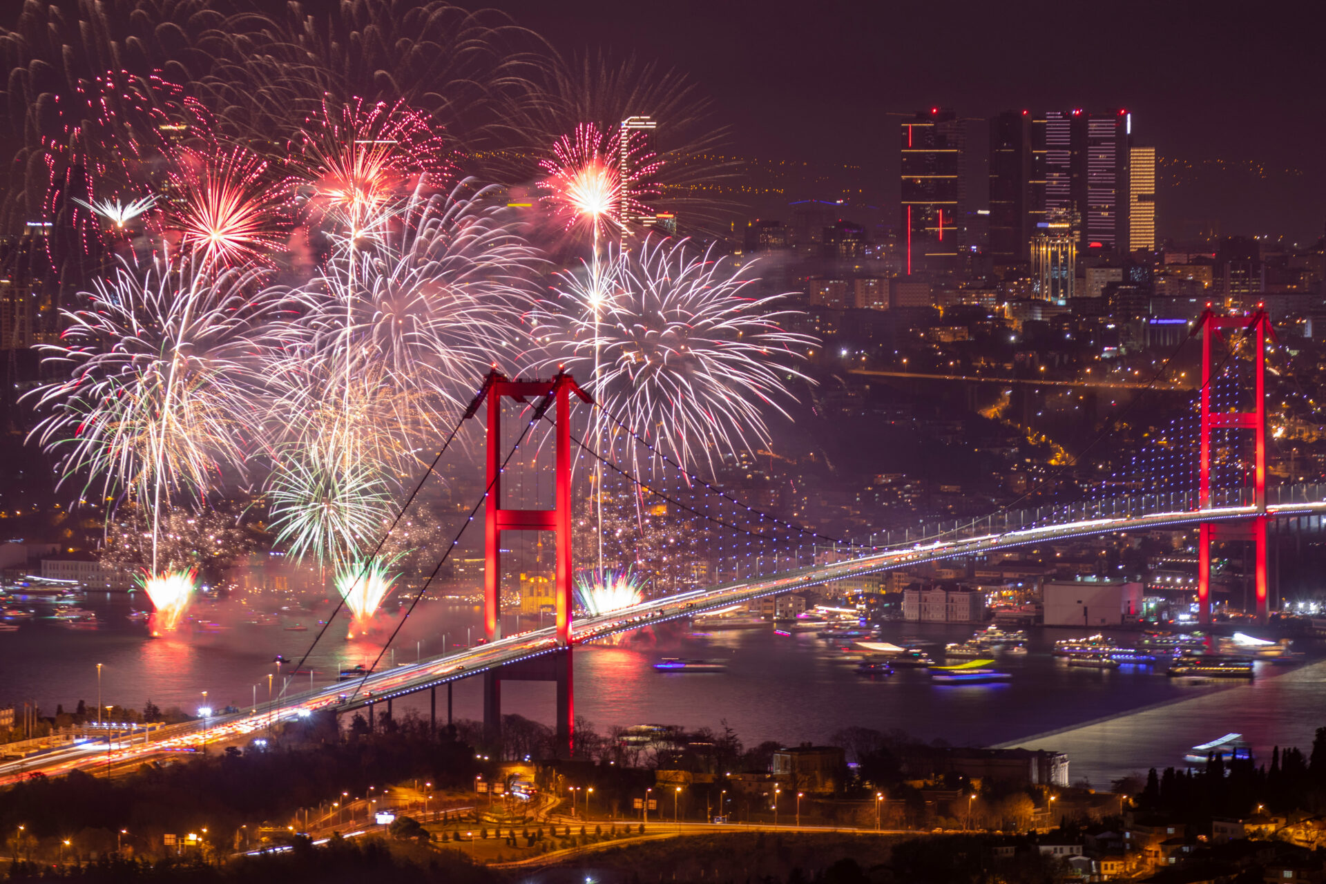 Nouvel An, feu d'artifice Istanbul