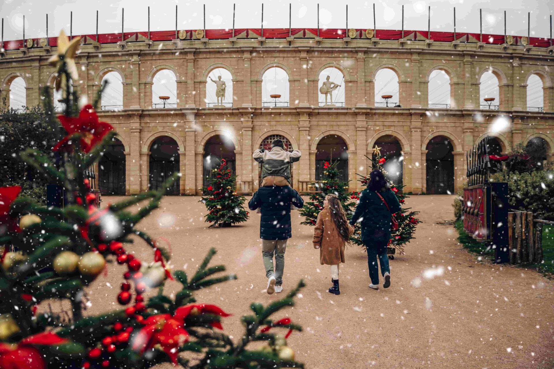 Famille au Puy du Fou pendant la période de Noël ©Arthur Aumond